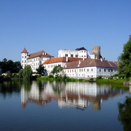 Penzion Kapitan Їндржихув-Градец Екстер'єр фото
